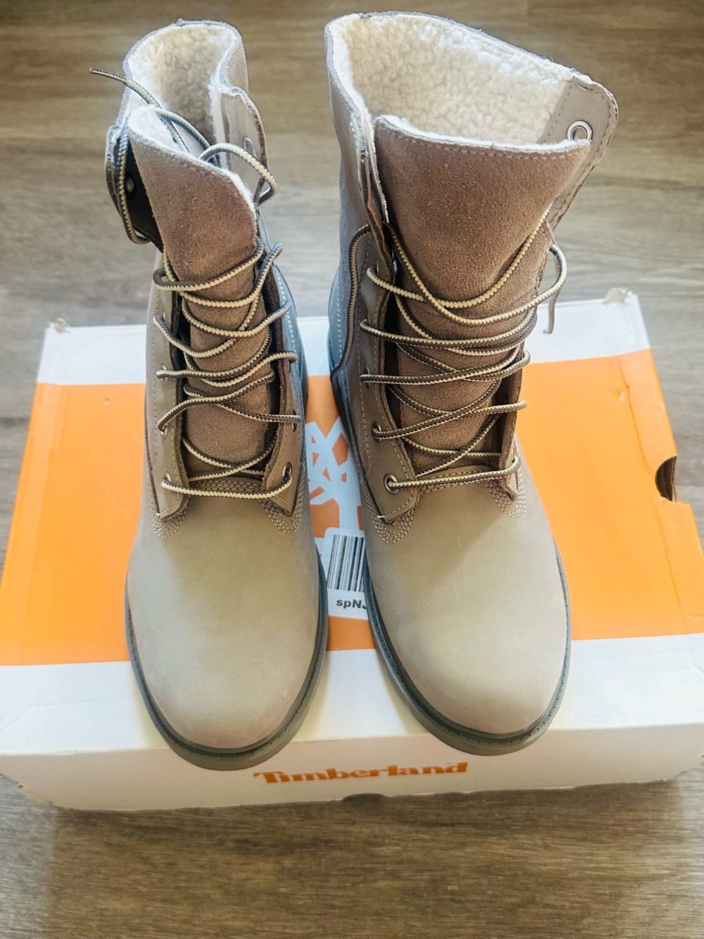 Timberland Women's Beige/Tan Sherpa-Lined Lace-Up Boots